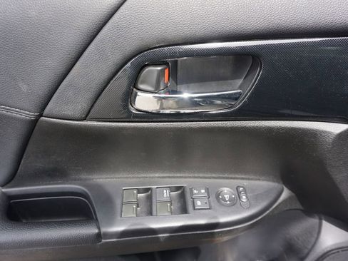 Used 2013 Honda Accord Sport image 3