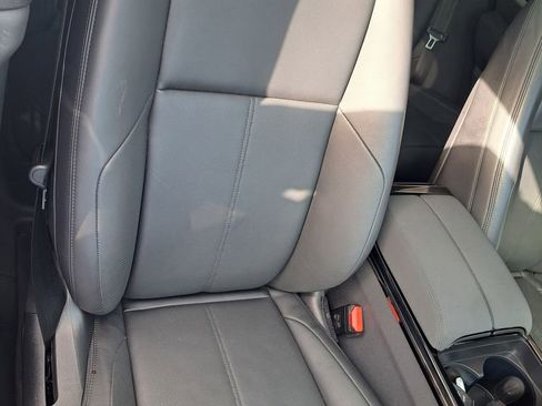 Used 2024 Land Rover Range Rover Velar Dynamic SE image 30