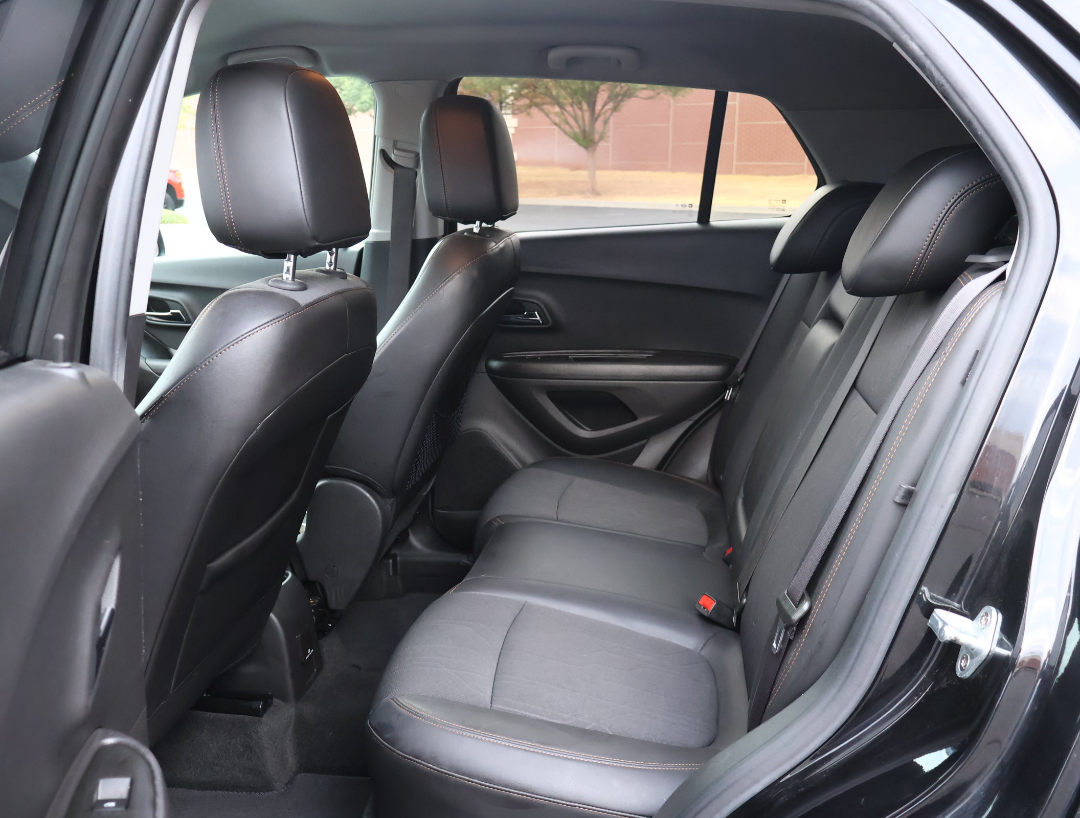 Used 2020 Chevrolet Trax LT w/ LT Convenience Package FWD image 20