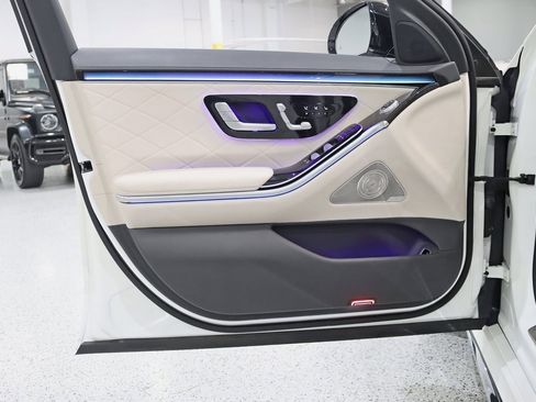 Used 2022 Mercedes-Benz S 580 4MATIC Sedan image 35