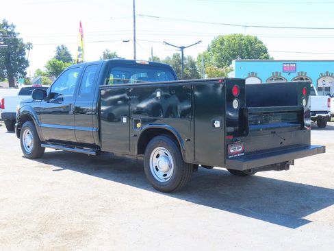 Used 2015 Ford F250 XL RWD image 4
