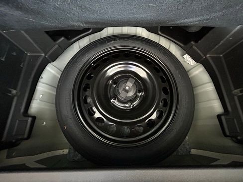 Used 2022 Chevrolet Equinox LS image 31