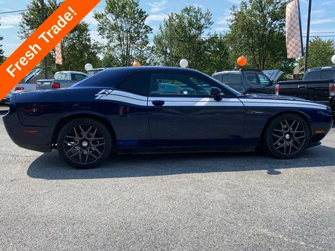 Used 2013 Dodge Challenger R/T RWD image 13