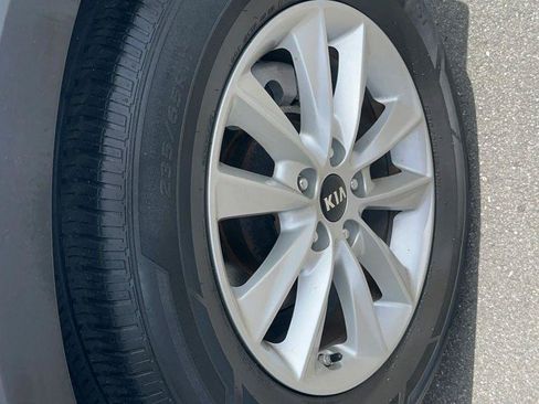 Used 2019 Kia Sorento FWD w/ LX Convenience Package image 14