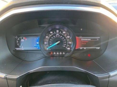 Used 2018 Ford Edge Titanium w/ Equipment Group 301A image 10