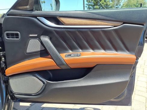 Used 2019 Maserati Ghibli S GranLusso RWD image 29