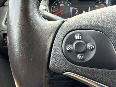 Used 2018 Chevrolet Impala Premier FWD image 27