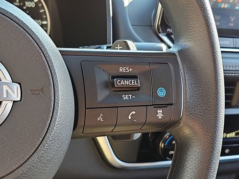 Certified 2024 Nissan Rogue SV image 20
