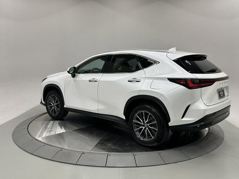 Used 2025 Lexus NX 250 FWD w/ Premium Package image 5