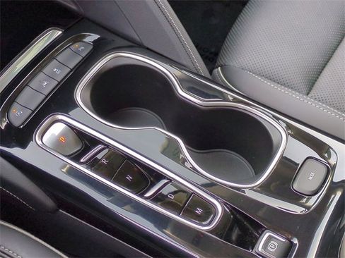 Used 2023 Buick Envision Essence image 20