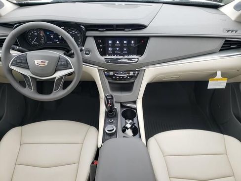 New 2026 Cadillac XT5 Premium Luxury w/ Driver Assist Package AWD/4WD image 14