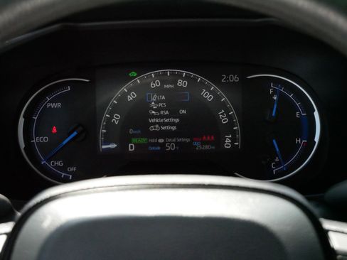 Certified 2025 Toyota RAV4 LE image 21