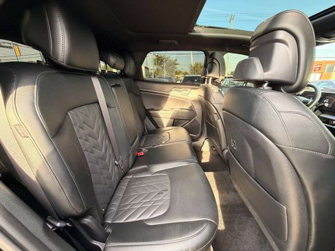 Used 2024 Kia Sportage X-Line w/ X-Line Premium Package AWD/4WD image 29
