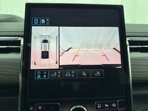 New 2025 GMC Sierra EV Denali image 32