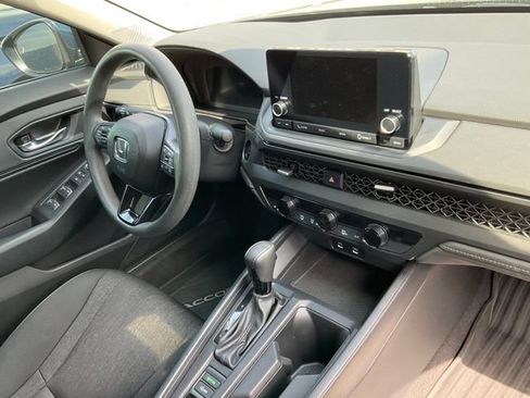 Used 2023 Honda Accord EX image 10