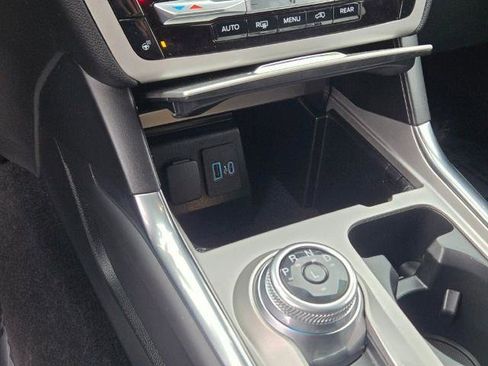 Certified 2023 Ford Explorer XLT w/ Equipment Group 202A AWD/4WD image 28