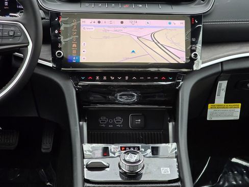 New 2026 Jeep Grand Cherokee Altitude image 31