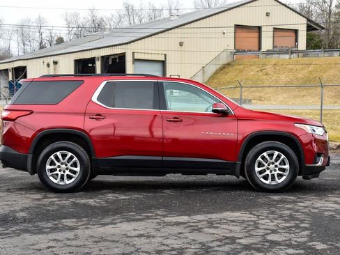Used 2019 Chevrolet Traverse LT w/ LPO, Floor Liner Package image 2