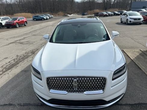 Used 2021 Lincoln Nautilus Reserve AWD/4WD image 3