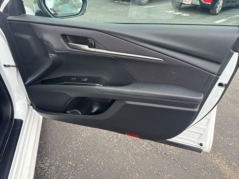 Used 2025 Toyota Camry LE image 40