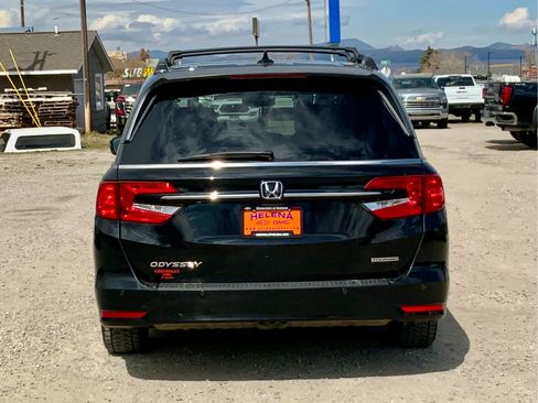 Used 2024 Honda Odyssey Touring image 4
