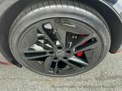 Used 2023 Audi RS e-tron GT image 31