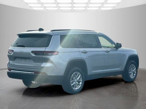 New 2026 Jeep Grand Cherokee L Laredo image 5