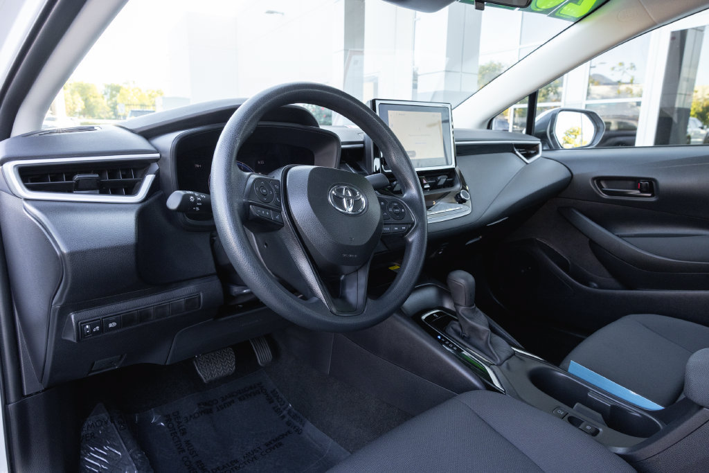 Certified 2026 Toyota Corolla LE w/ LE Premium Package FWD image 10