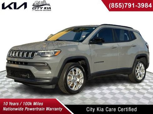 Used 2023 Jeep Compass Latitude w/ Sun and Sound Group image 1