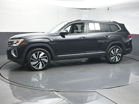 Used 2025 Volkswagen Atlas SEL image 4