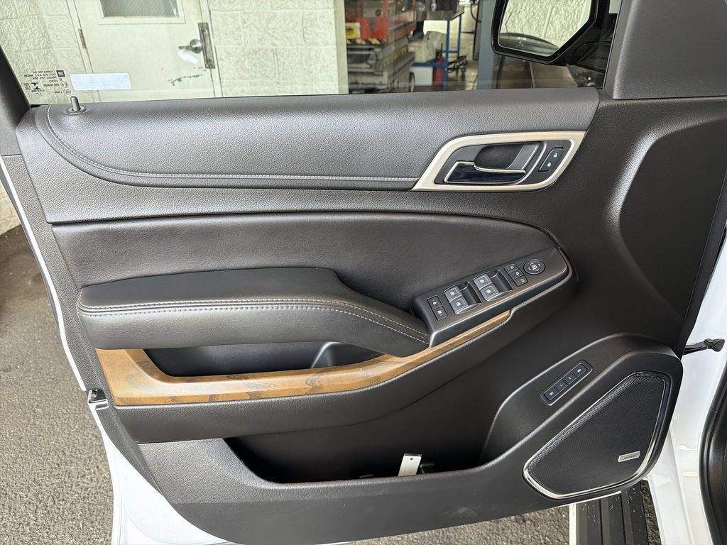 Certified 2020 GMC Yukon Denali w/ Denali Ultimate Package AWD/4WD image 24