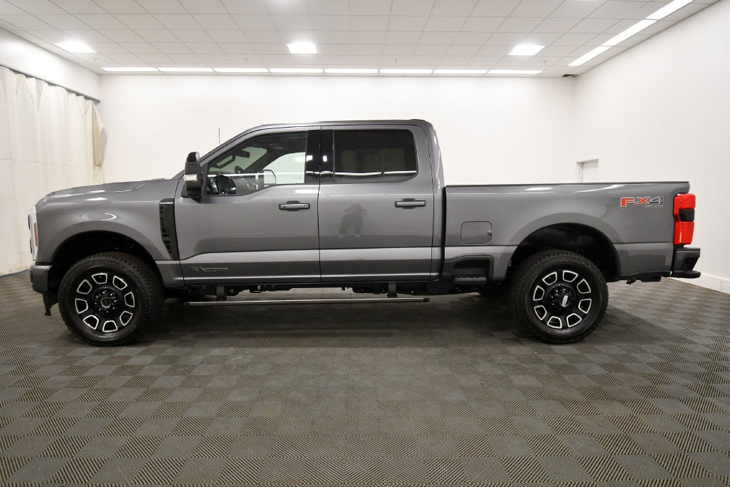 Used 2025 Ford F350 Platinum w/ FX4 Off-Road Package AWD/4WD image 4