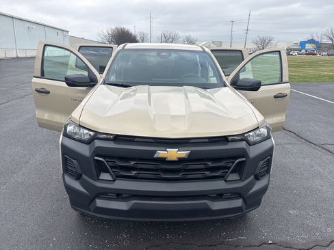 Used 2024 Chevrolet Colorado W/T RWD image 23