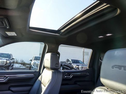 Used 2024 GMC Sierra 1500 AT4 w/ Technology Package image 11