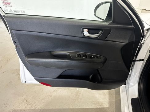 Used 2020 Kia Optima LX FWD image 16