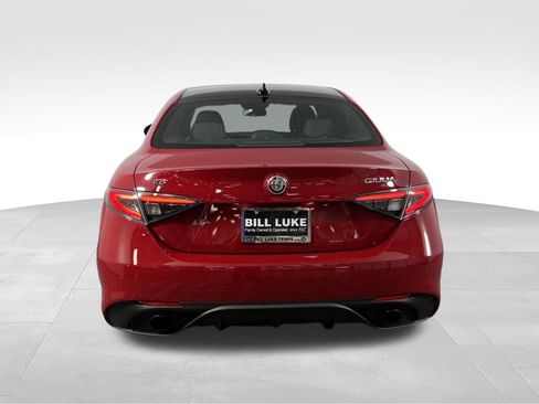 Used 2025 Alfa Romeo Giulia w/ Driving Assist Package RWD image 8