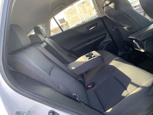 Certified 2023 Toyota Venza LE image 12