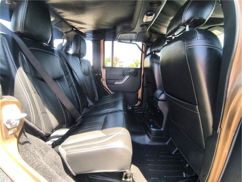 Used 2015 Jeep Wrangler Unlimited Sport w/ Quick Order Package 24S AWD/4WD image 15
