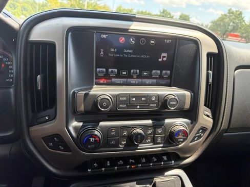 Used 2016 GMC Sierra 2500 Denali w/ Duramax Plus Package AWD/4WD image 11