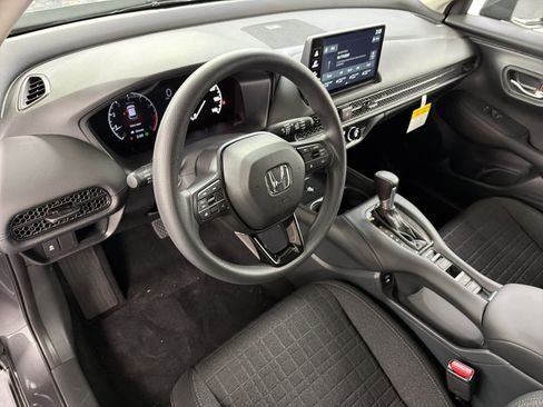 New 2026 Honda HR-V LX image 4