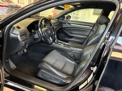 Used 2021 Honda Accord Sport image 15