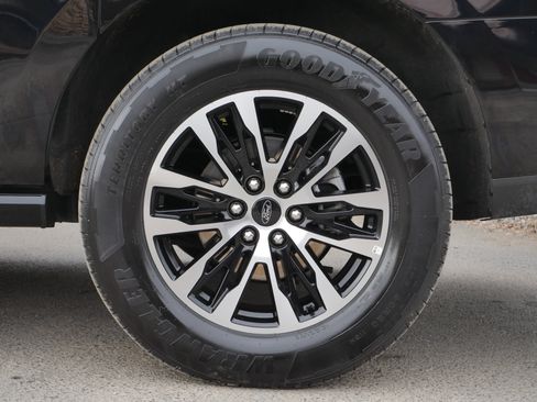 Certified 2025 Ford Expedition Max Platinum AWD/4WD image 21