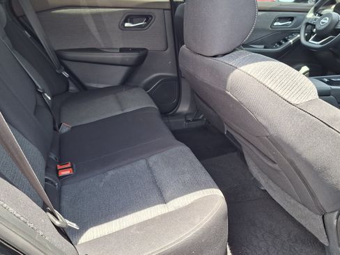 Used 2023 Nissan Rogue SV FWD image 22