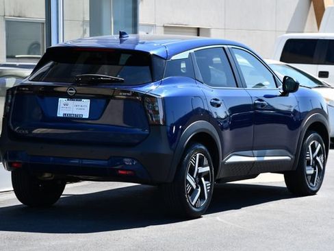 Used 2025 Nissan Kicks SV FWD image 8