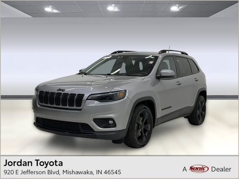 Used 2020 Jeep Cherokee Latitude Plus FWD image 1