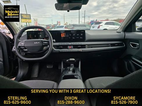 Used 2025 Kia K4 LXS image 8
