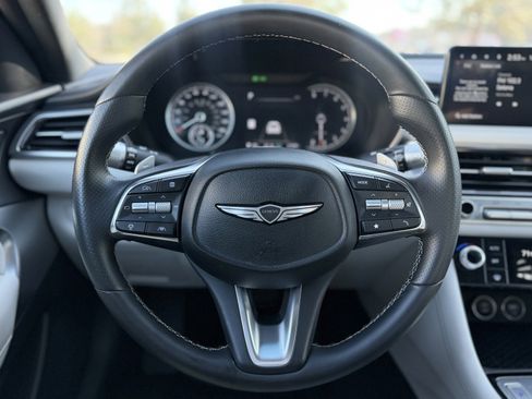 Used 2025 Genesis G70 2.5T image 24