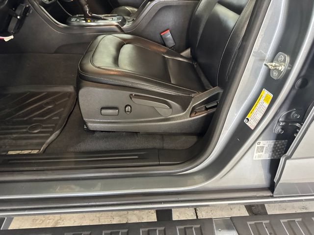 Used 2019 Chevrolet Colorado Z71 AWD/4WD image 39