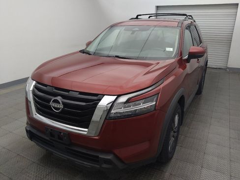 Used 2022 Nissan Pathfinder SV AWD/4WD image 15
