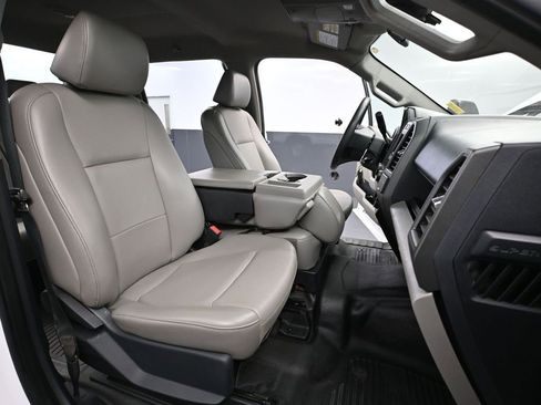 Used 2022 Ford F250 XL w/ Power Equipment Group image 45